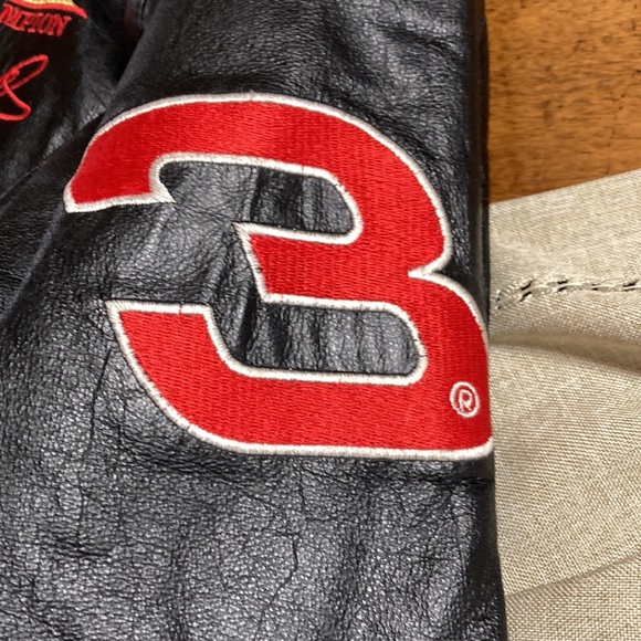 This is a Jeff Hamilton collection racing leather dale Earnhardt Senior jacket - Picture 4 of 7